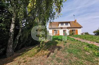 Réf 8089. La Roche-Rigault, Pavillon de 217 m² sur 3 niveaux, — photo du bien
