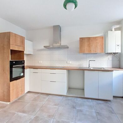 Maison 5 pièces 1363 €