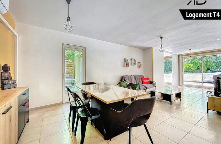 Maison avec 2 gîtes de 225 m² terrain de 2990 m² PISCINE à — photo 4