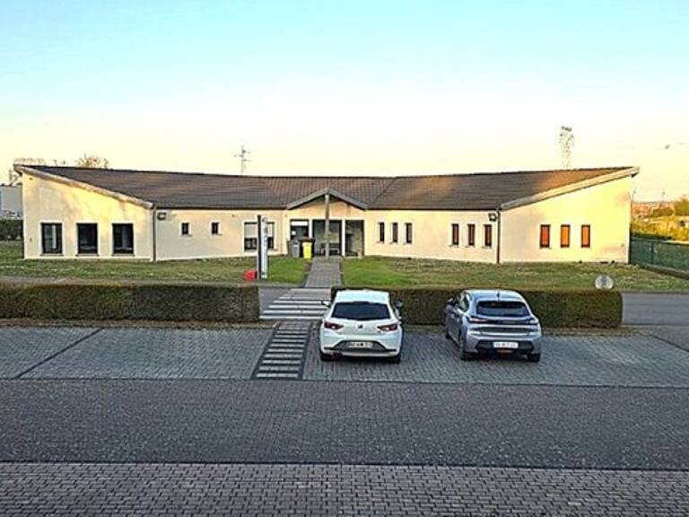 LOCAL PROFESSIONNEL 120 M2 - MARANGE SILVANGE - EMPLACEMENT PREMIUM - PLAIN PIED — photo 1