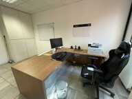 LOCAL PROFESSIONNEL 120 M2 - MARANGE SILVANGE - EMPLACEMENT PREMIUM - PLAIN PIED — photo 3