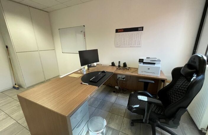 LOCAL PROFESSIONNEL 120 M2 - MARANGE SILVANGE - EMPLACEMENT PREMIUM - PLAIN PIED — photo 3