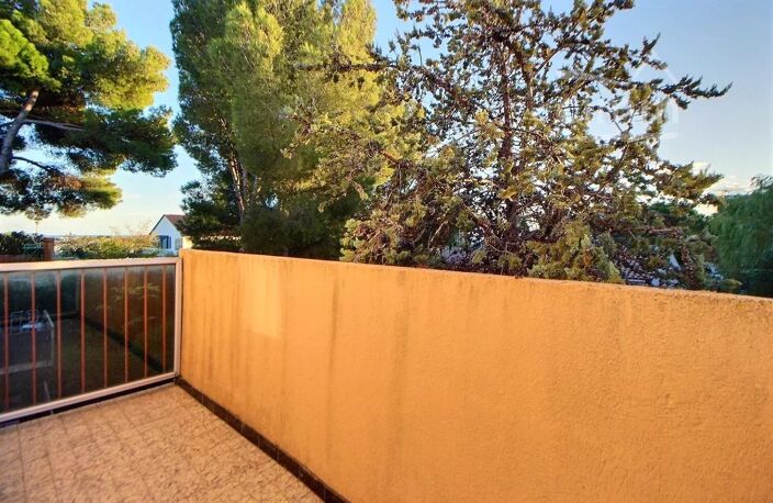 A VENDRE - MONTPELLIER, ESTANOVE/MONTCALM, dernier étage, appart — photo 3