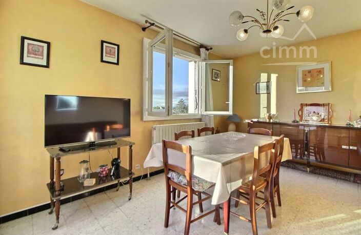 A VENDRE - MONTPELLIER, ESTANOVE/MONTCALM, dernier étage, appart — photo 5