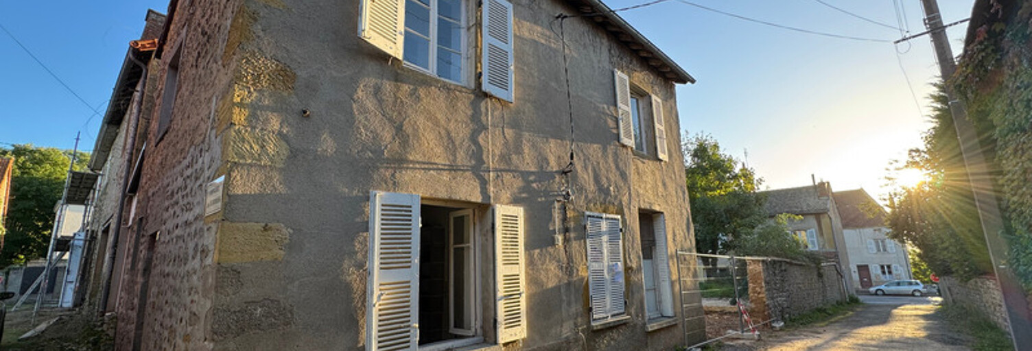 Maison 4 Pièces 69 m² à vendre à Saint-Christophe-en-Brionnais (71800)