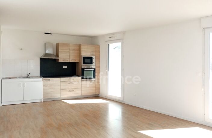 Joué-lès-Tours (Indre-et-Loire), à vendre APPARTEMENT 3 pièces de 65 m² — photo 2