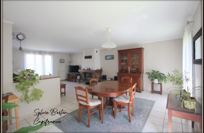 VAUJOURS Maison 4 pièces - 92 m2 avec sous-sol total — photo 2