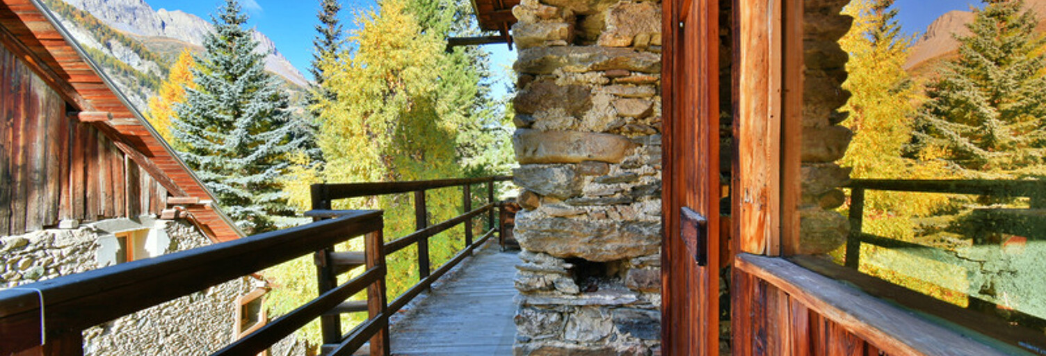 Maison 10 Pièces 194 m² à vendre à Saint-Véran (05350)