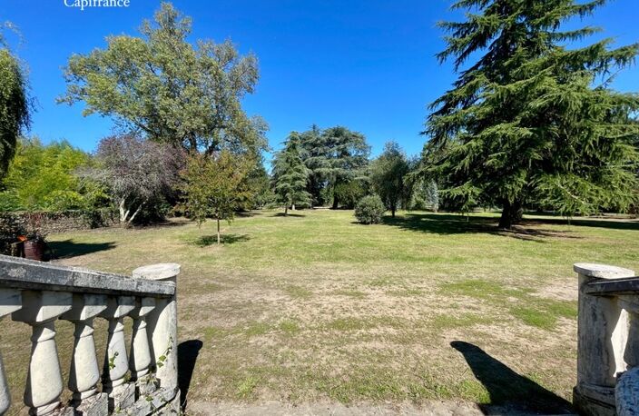 Axe La Réole-Marmande, maison bourgeoise, grange attenante et terrain 11 800 m² — photo 2