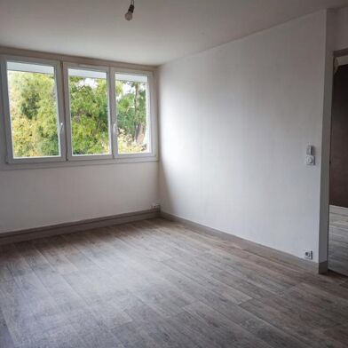 Appartement 3 pièces 785 €