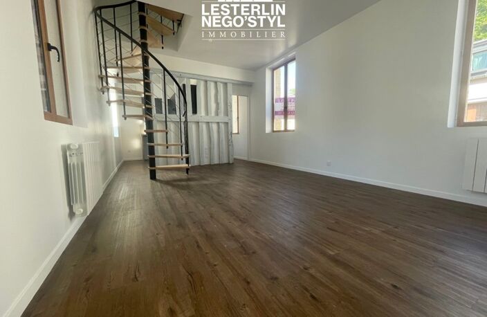 Duplex/Triplex — photo 2