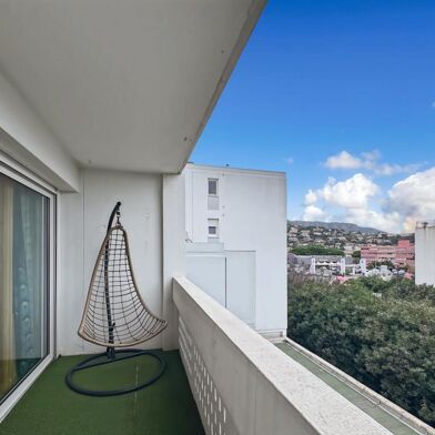 Appartement 4 pièces 240000 €