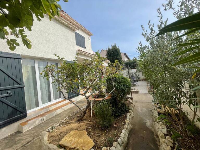 JANAS VILLA 6 PIECES 4 CHAMBRES JARDIN DE 475M² - GARAGE — photo 1