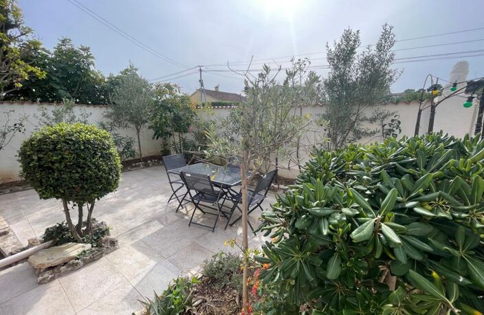 JANAS VILLA 6 PIECES 4 CHAMBRES JARDIN DE 475M² - GARAGE — photo 2