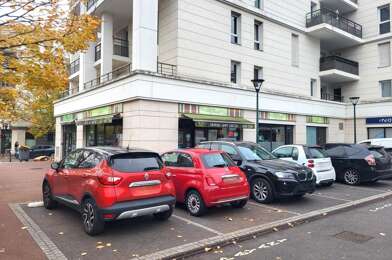 Commerce  498200 €