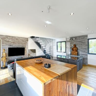 Maison 5 pièces 399000 €