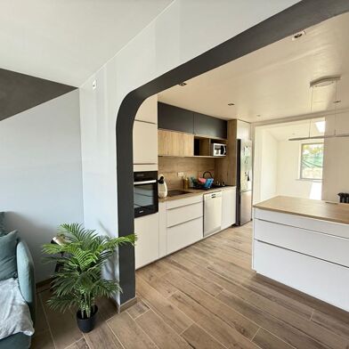 Maison 7 pièces 358765 €