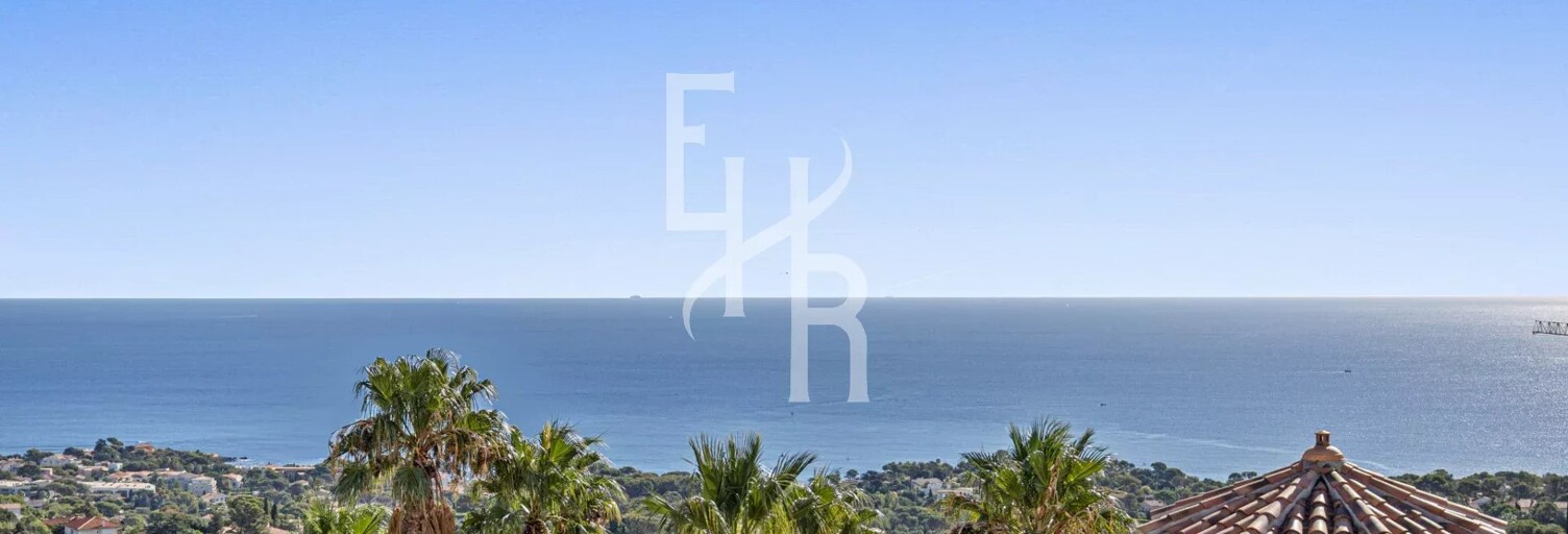 Maison  714 m² à vendre à Fréjus (83370)