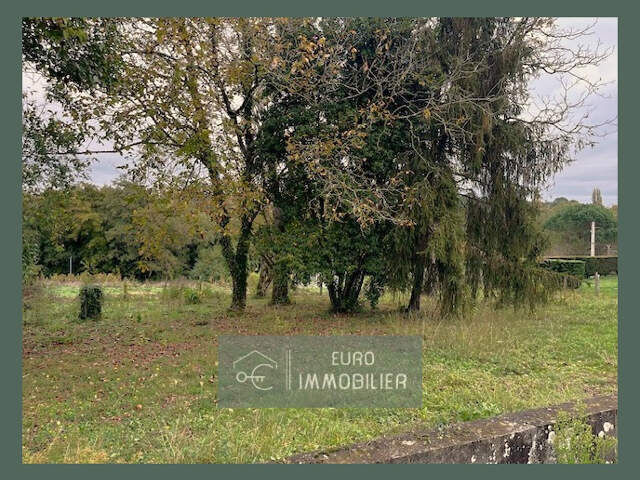 Centre Bazas - Beau terrain constructible de 862 m2 - GIRONE — photo du bien
