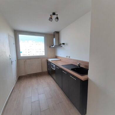 Appartement 4 pièces 690 €