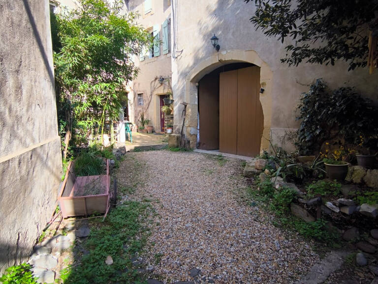 À vendre   Maison de village 154 m2 avec jardin et garage — photo 1