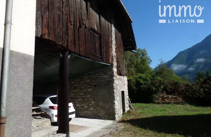 Maison de village avec granges, caves, écurie, hangar et jardin — photo 5