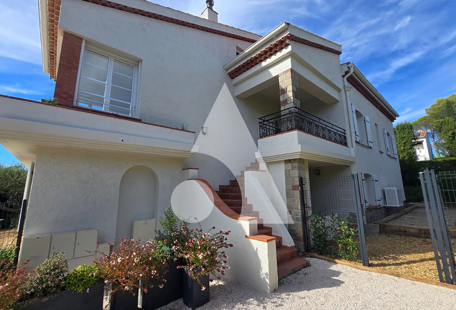 Appartement T4 de 122.19 m2- SAINT RAPHAEL — photo 1