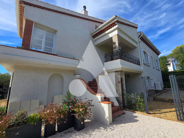 Appartement T4 de 122.19 m2- SAINT RAPHAEL — photo du bien