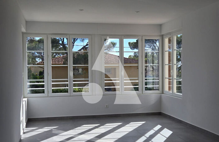 Appartement T4 de 122.19 m2- SAINT RAPHAEL — photo 5