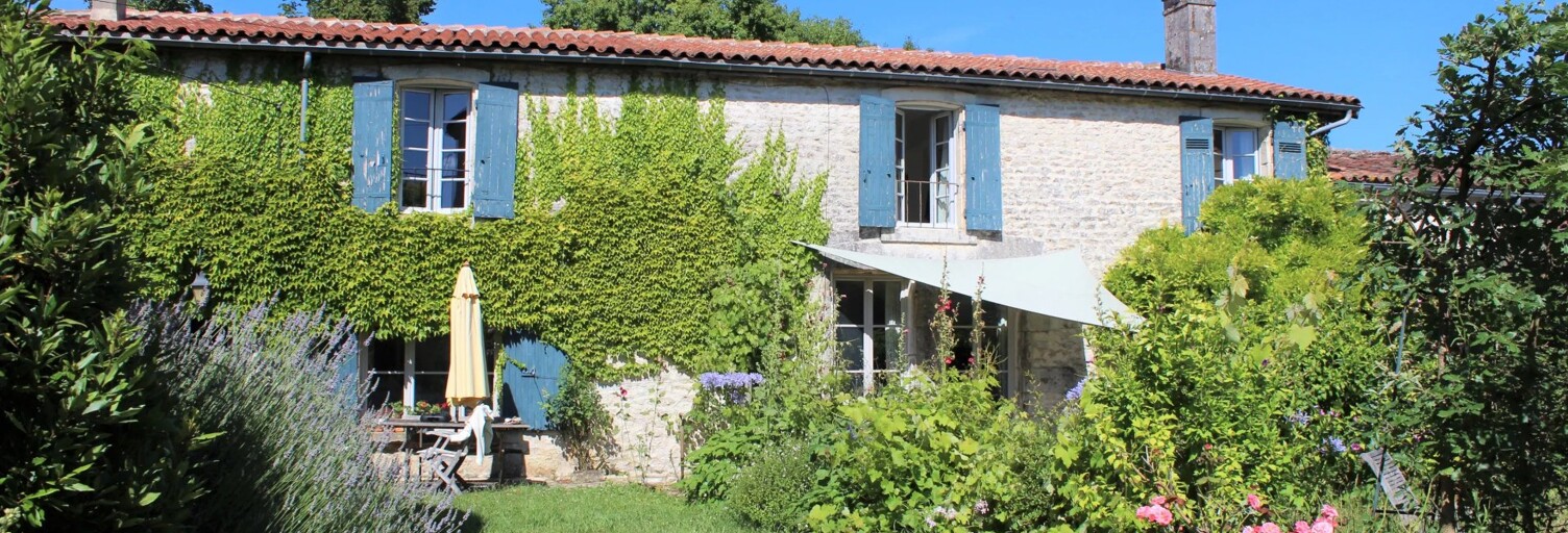 Maison 8 Pièces 281 m² à vendre à Mazeray (17400)