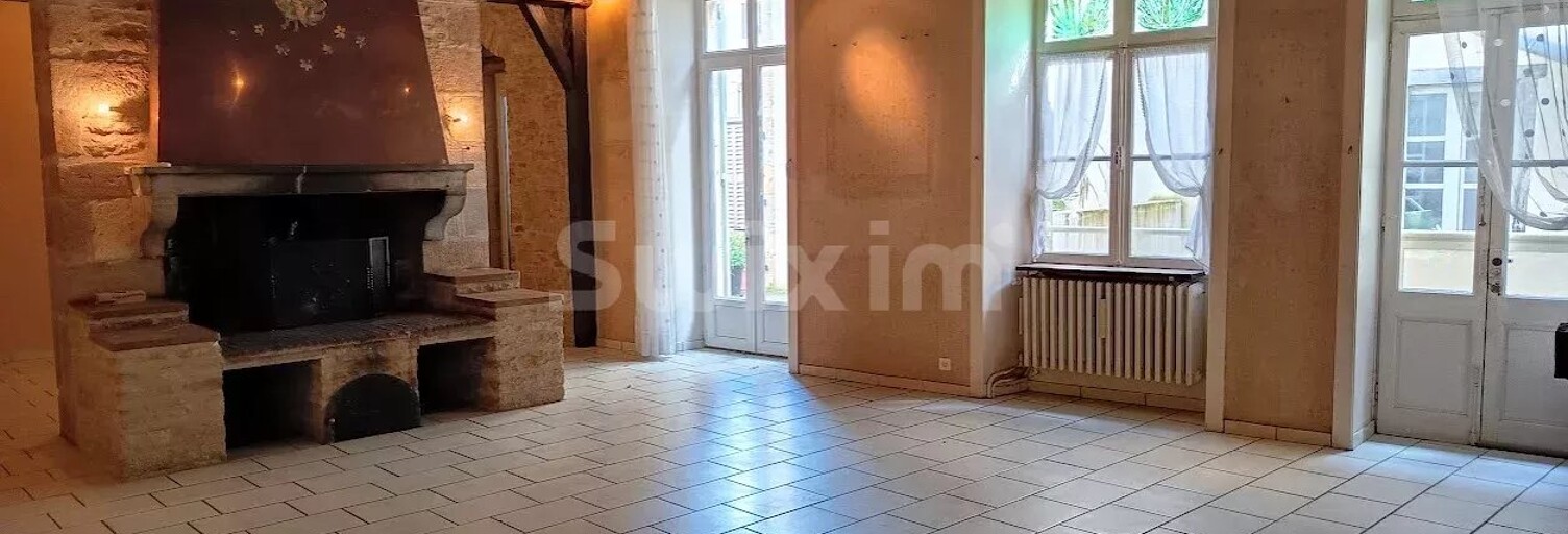 Immeuble  278 m² à vendre à Saint-Amour (39160)