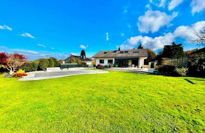 Maison 7 Pieces 4 chambres de 185 m5 — photo 2