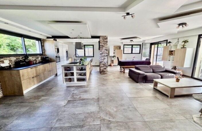 Maison 7 Pieces 4 chambres de 185 m5 — photo 3