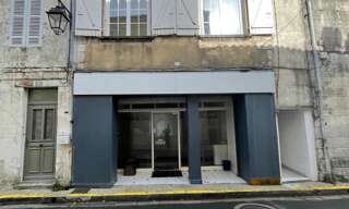 Immeuble  230 m² à vendre à Saint-Jean-d'Angély (17400)