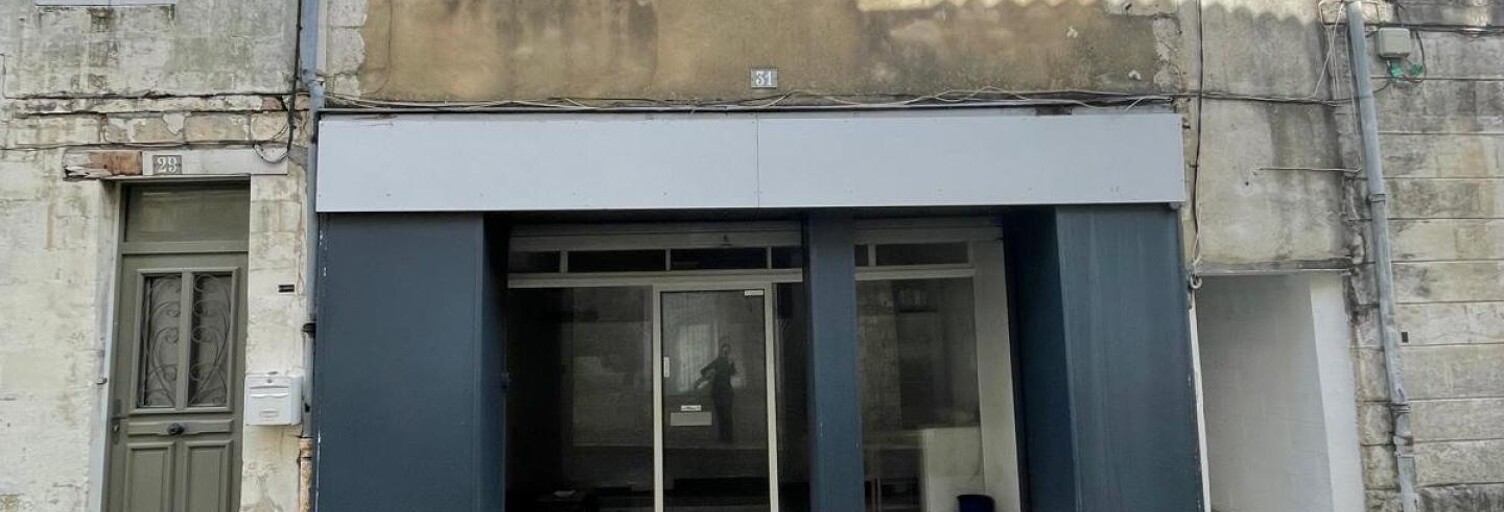 Immeuble  230 m² à vendre à Saint-Jean-d'Angély (17400)