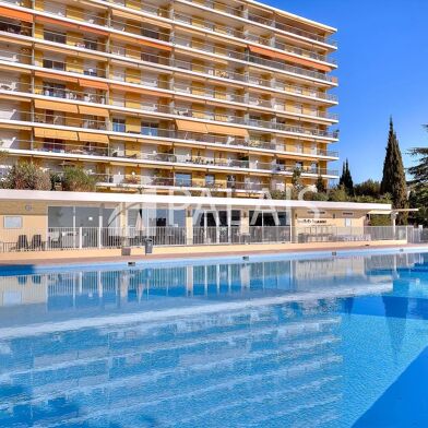 Appartement 4 pièces 690000 €