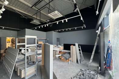 Commerce  220000 €