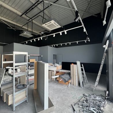 Commerce  220000 €