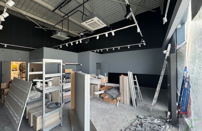 Local commercial — photo 2
