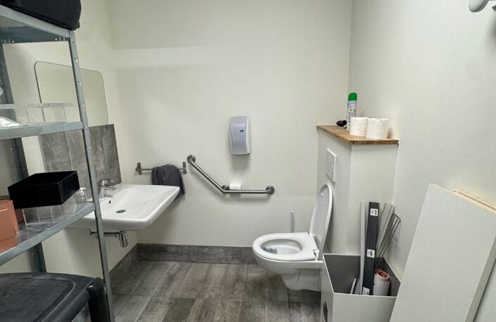 Local commercial — photo 5