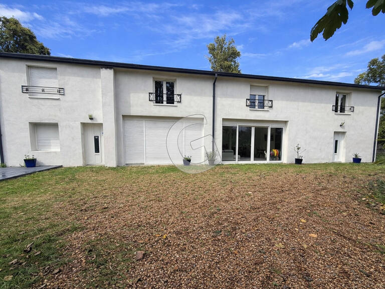 MAISON - 11 PIECES - 285M² - A VENDRE - NALLIERS — photo 1