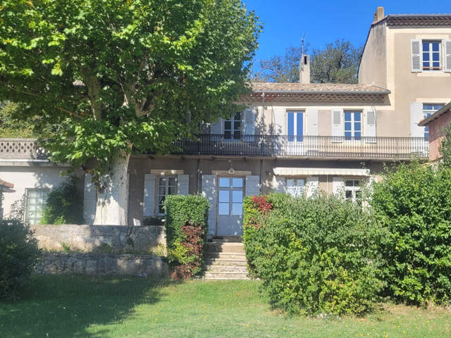 Ancienne Magnanerie avec nombreuses dépendances sur un terrain de 7has — photo du bien
