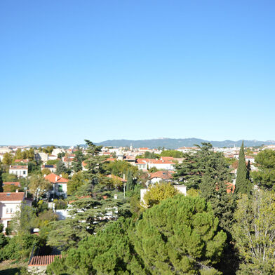 Appartement 5 pièces 240000 €