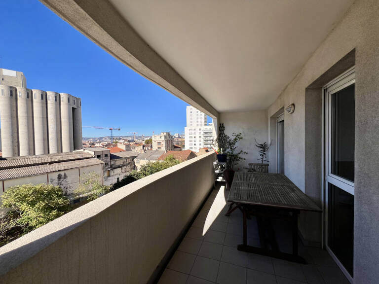 Marseille 3eme A vendre Appartement en étage, avec terrasse et Place de Parking — photo 1