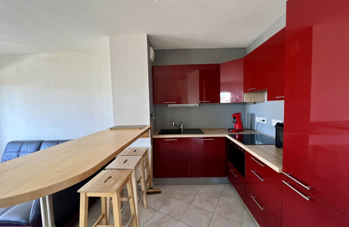 Marseille 3eme A vendre Appartement en étage, avec terrasse et Place de Parking — photo 5
