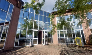 Bureau  65 m² à louer à Limas (69400)