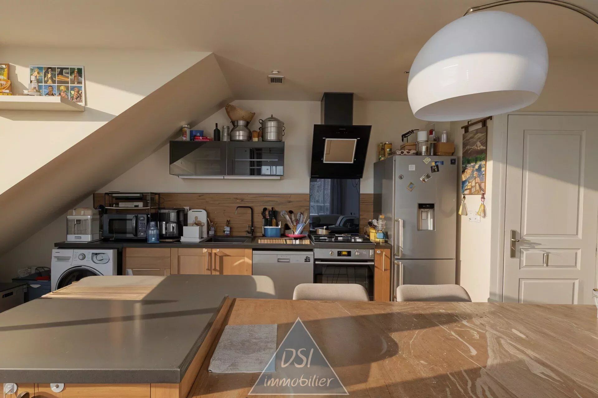 NEYRON Centre - Appartement de type T3 en rez-de-jardin - 51 m² - Terrasse  - Parking