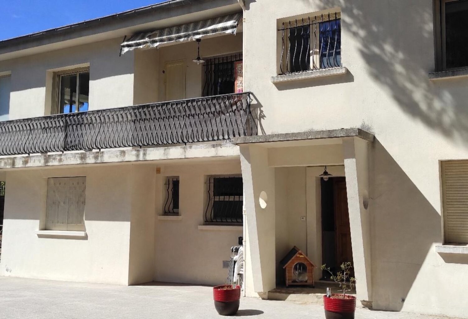 Maison de maçon de 150m² sur un terrain de 500 m² avec piscine — photo 1