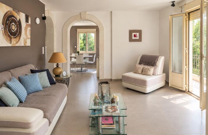 Maison de maçon de 150m² sur un terrain de 500 m² avec piscine — photo 2
