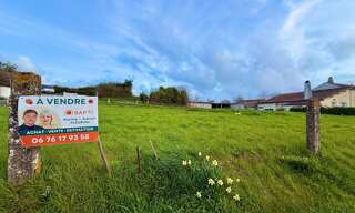 Terrain  605 m² à vendre à Saint-Michel-le-Cloucq (85200)